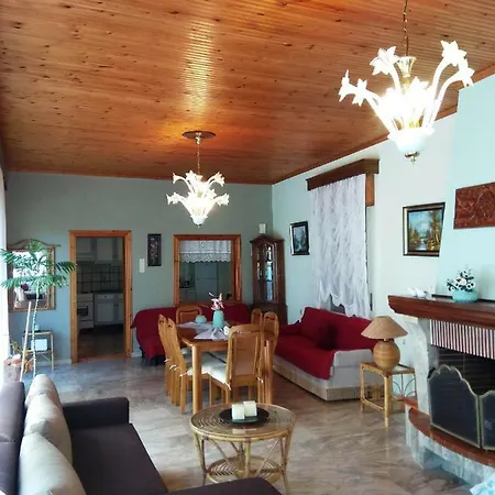 Leaves Dom wakacyjny Nea Iraklitsa