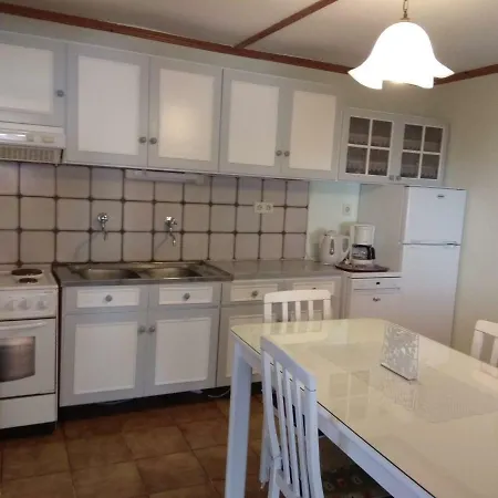 Leaves Dom wakacyjny Nea Iraklitsa