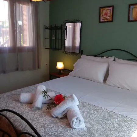 Leaves Dom wakacyjny *