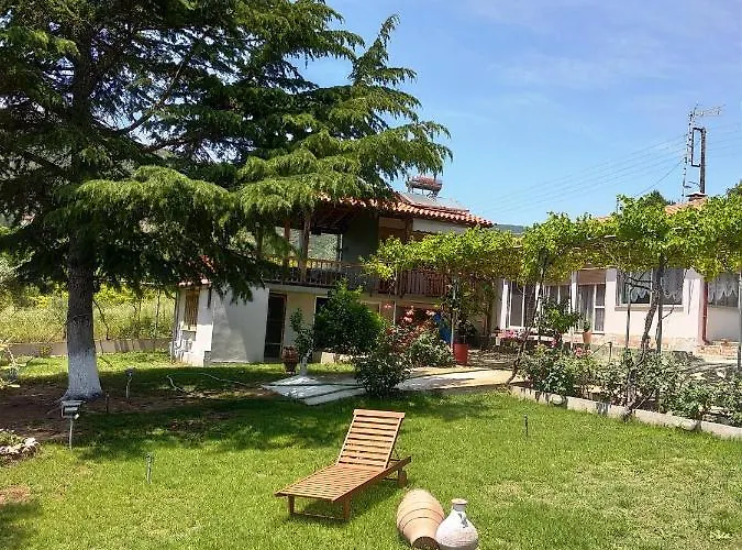 Leaves Casa de Férias Nea Iraklitsa