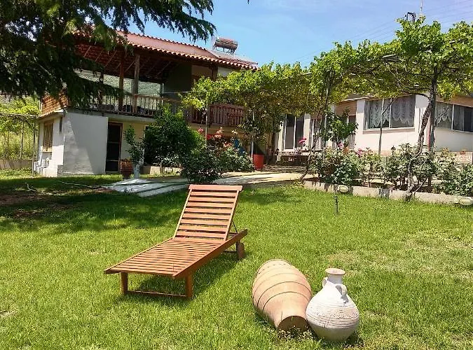 Leaves Casa de Férias *